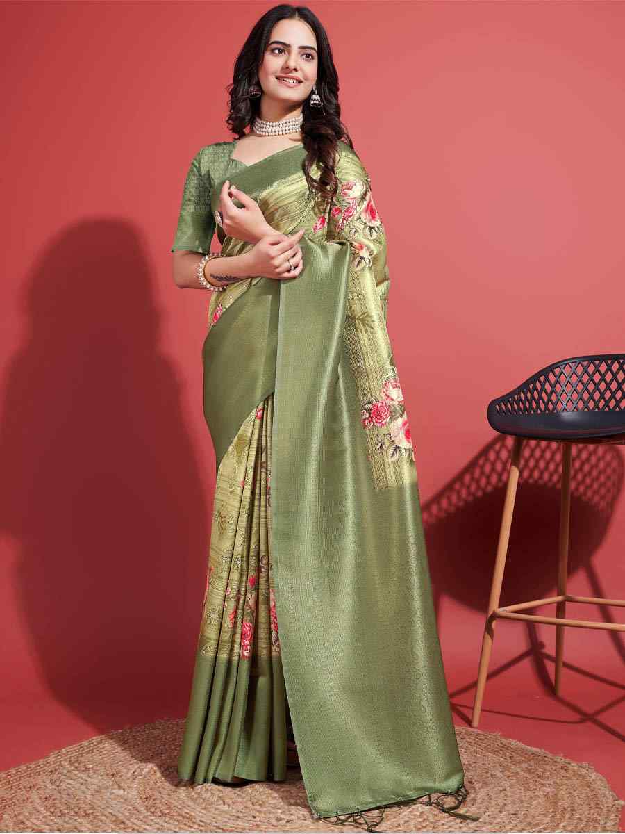 Parrot Green Soft Banarasi Silk Handwoven Festival Wedding Heavy Border Saree