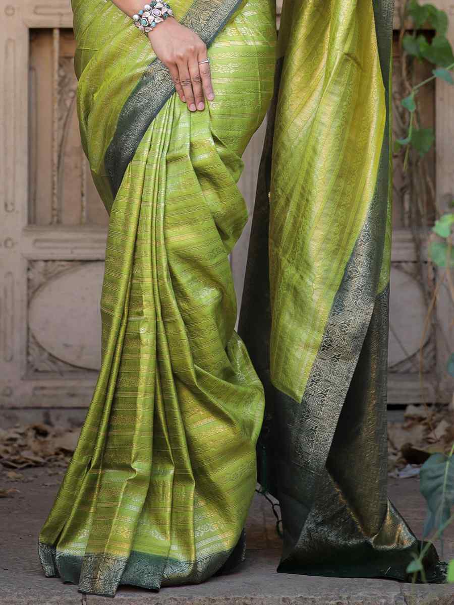 Pastel Kubera Pattu Handwoven Casual Festival Heavy Border Saree