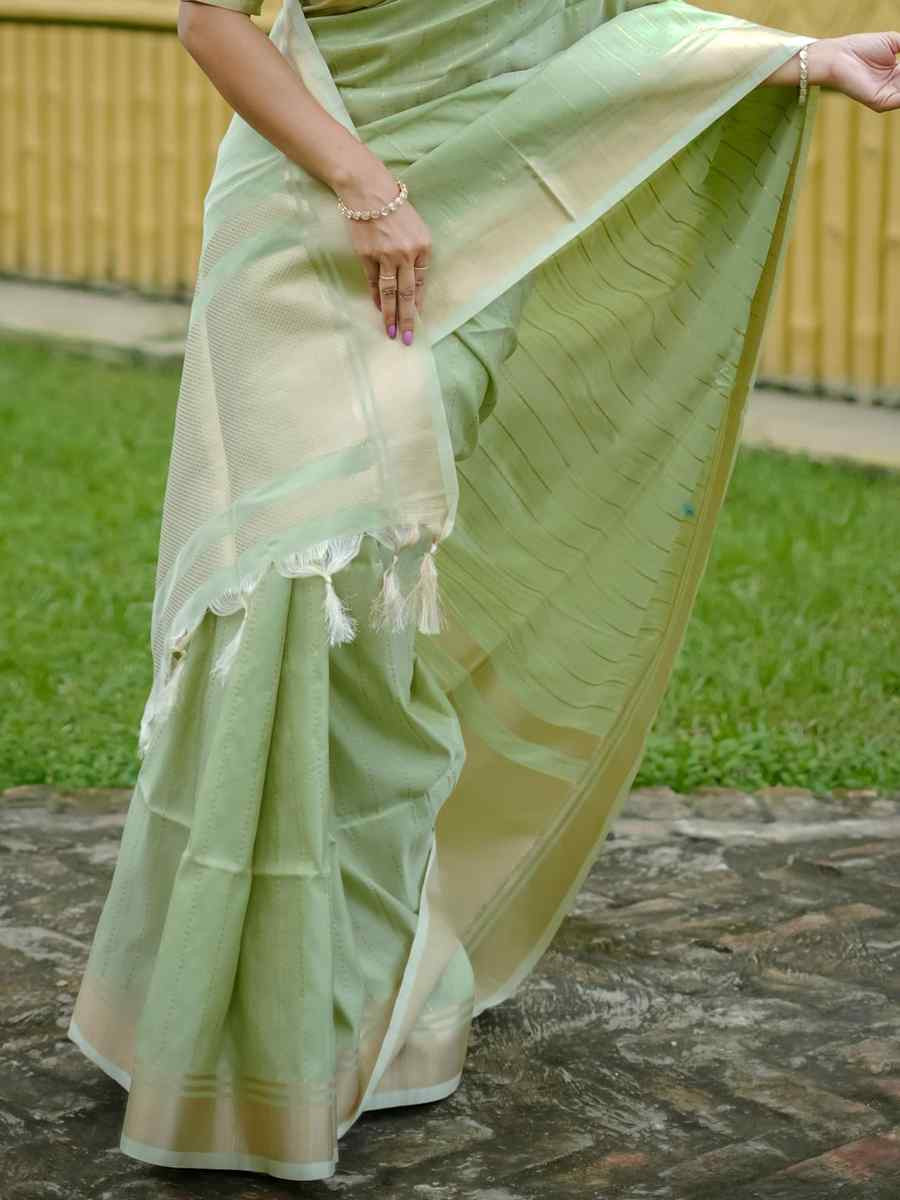 Pista Banarasi Raw Silk  Handwoven Festival Wedding Heavy Border Saree