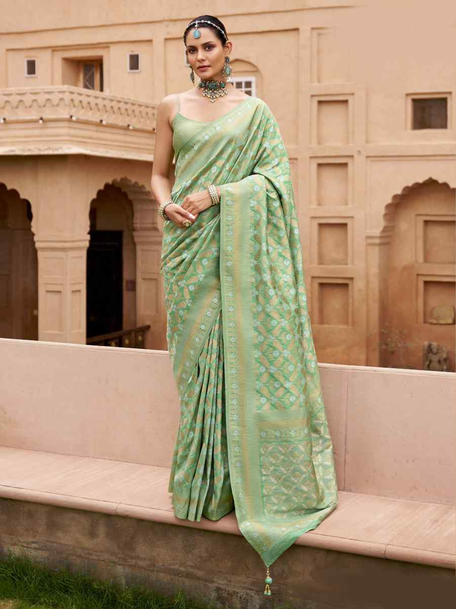 Pista Poly Viscose Silk Banarasi Silk Handwoven Festival Casual Heavy Border Saree