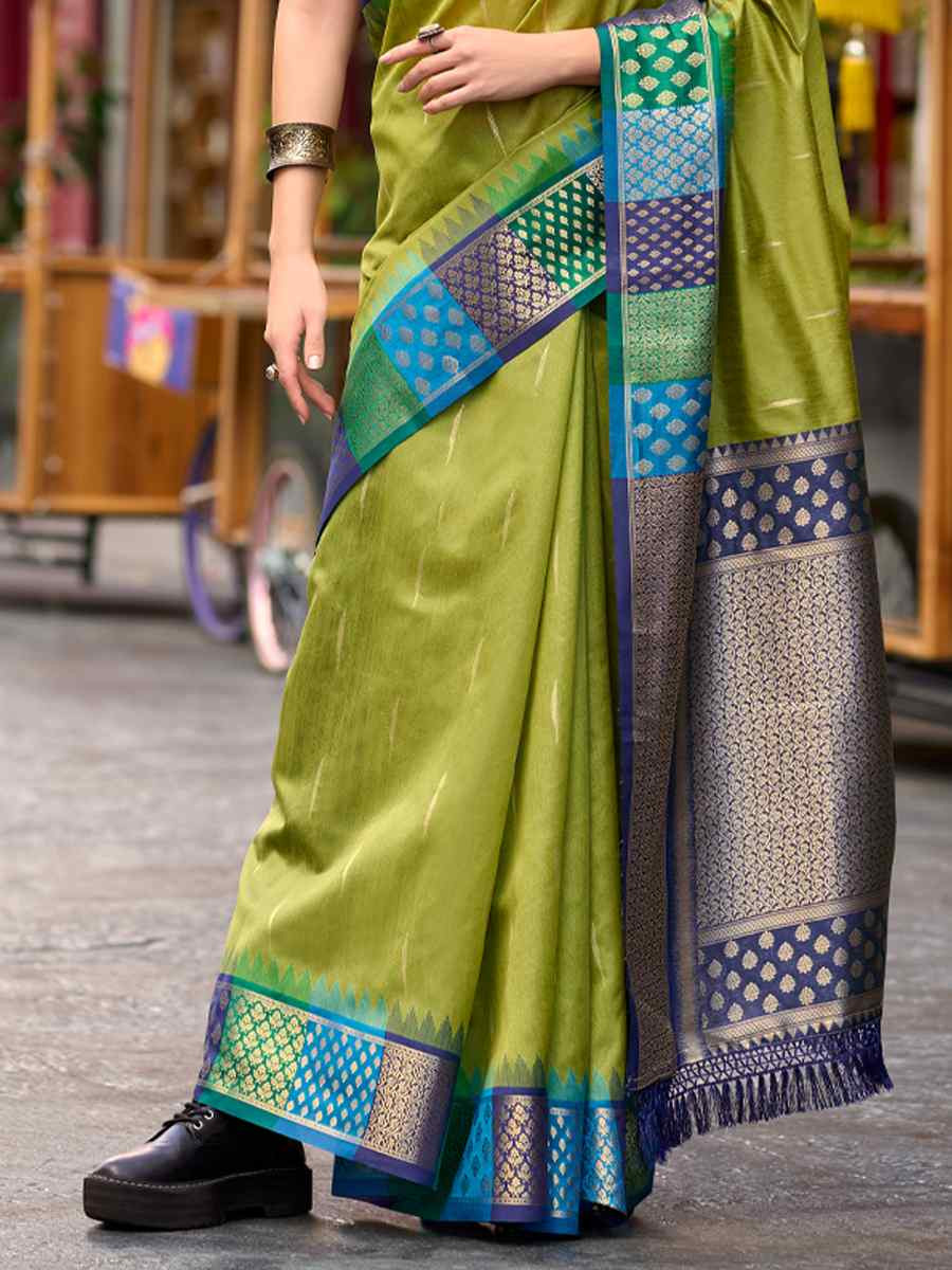 Pista Pure Banarasi Handwoven Festival Wedding Heavy Border Saree