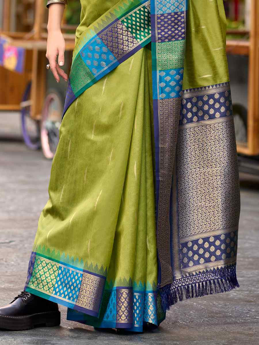 Pista Pure Banarasi Silk Handwoven Festival Wedding Heavy Border Saree