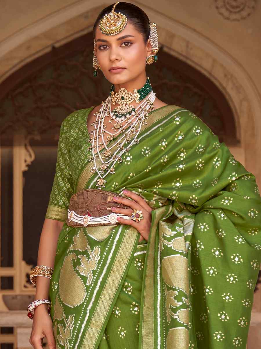 Pista Soft Silk Handwoven Wedding Festival Heavy Border Saree