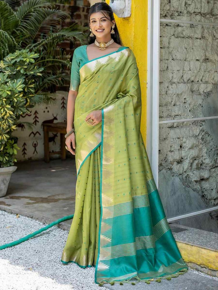 Pista Tussar Silk Handwoven Festival Casual Classic Style Saree