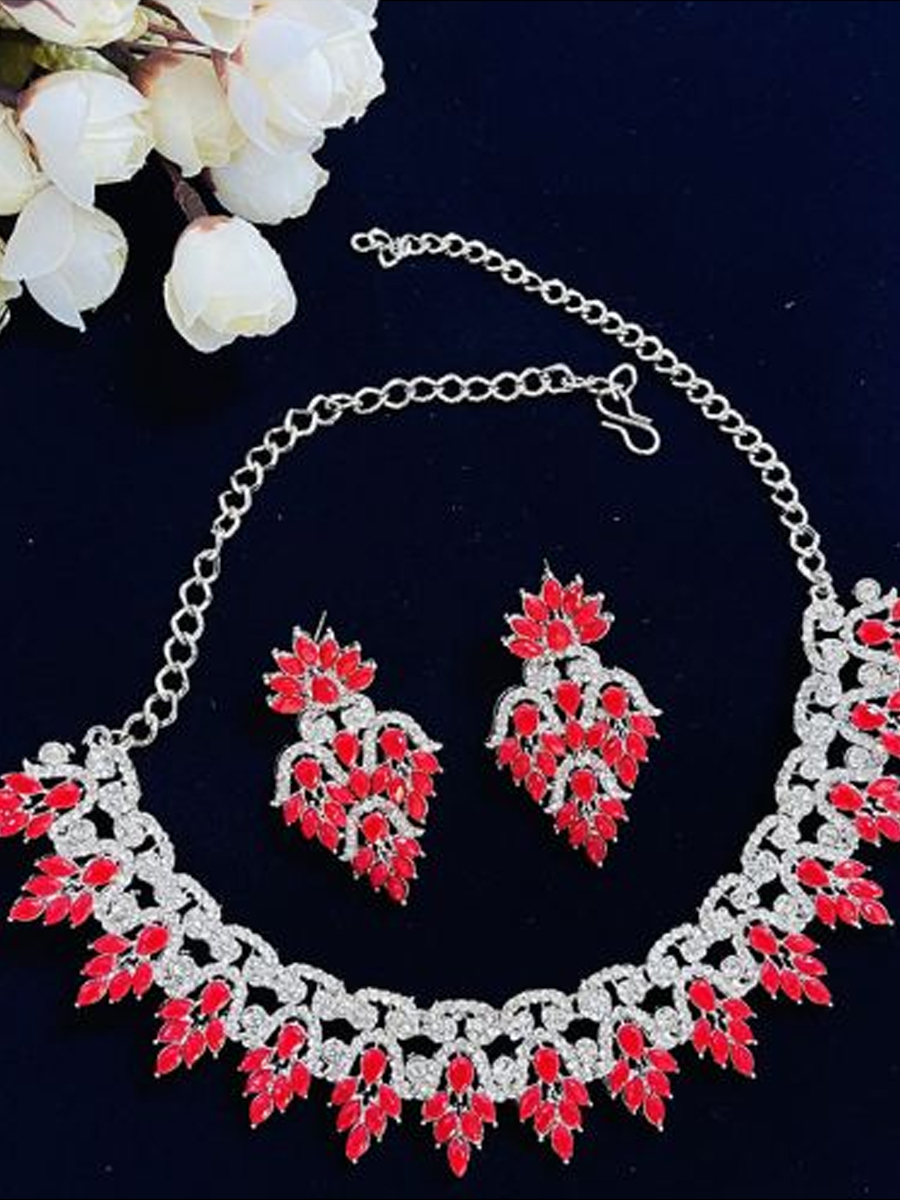 Red Alloy Festival Wear Diamonds Necklace