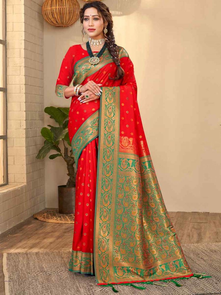 Buy Green Sarees for Women by LIMDO Online | Ajio.com