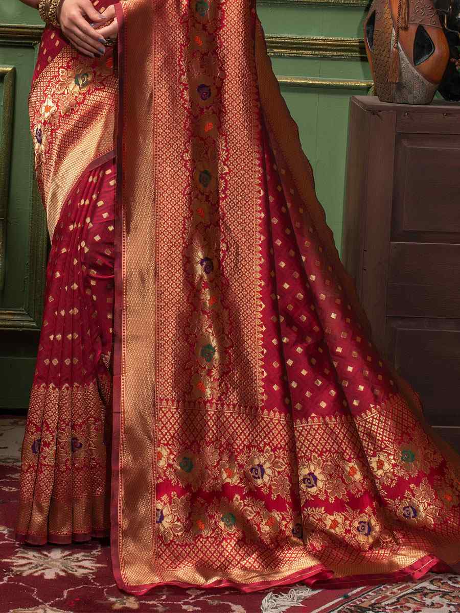 Red Silk Handwoven Wedding Festival Heavy Border Saree