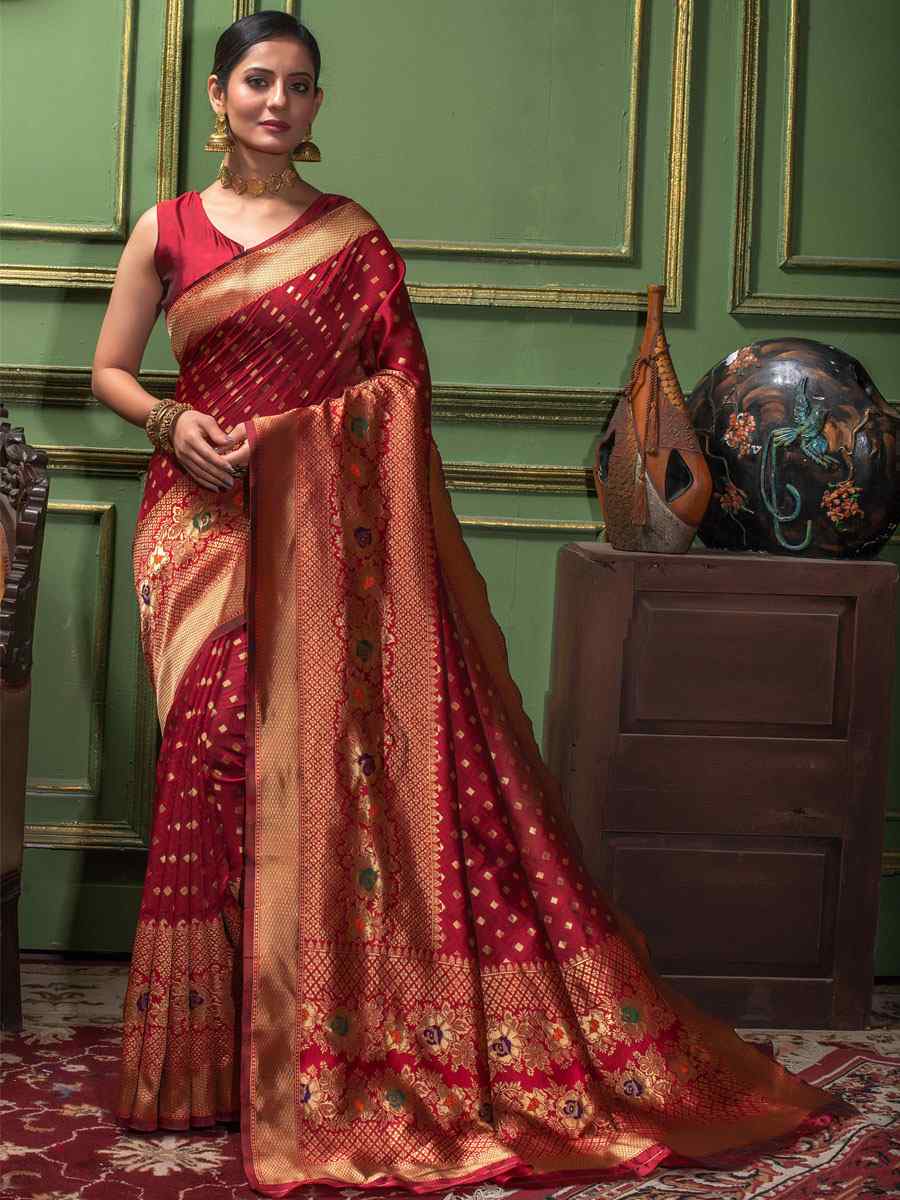 Red Silk Handwoven Wedding Festival Heavy Border Saree