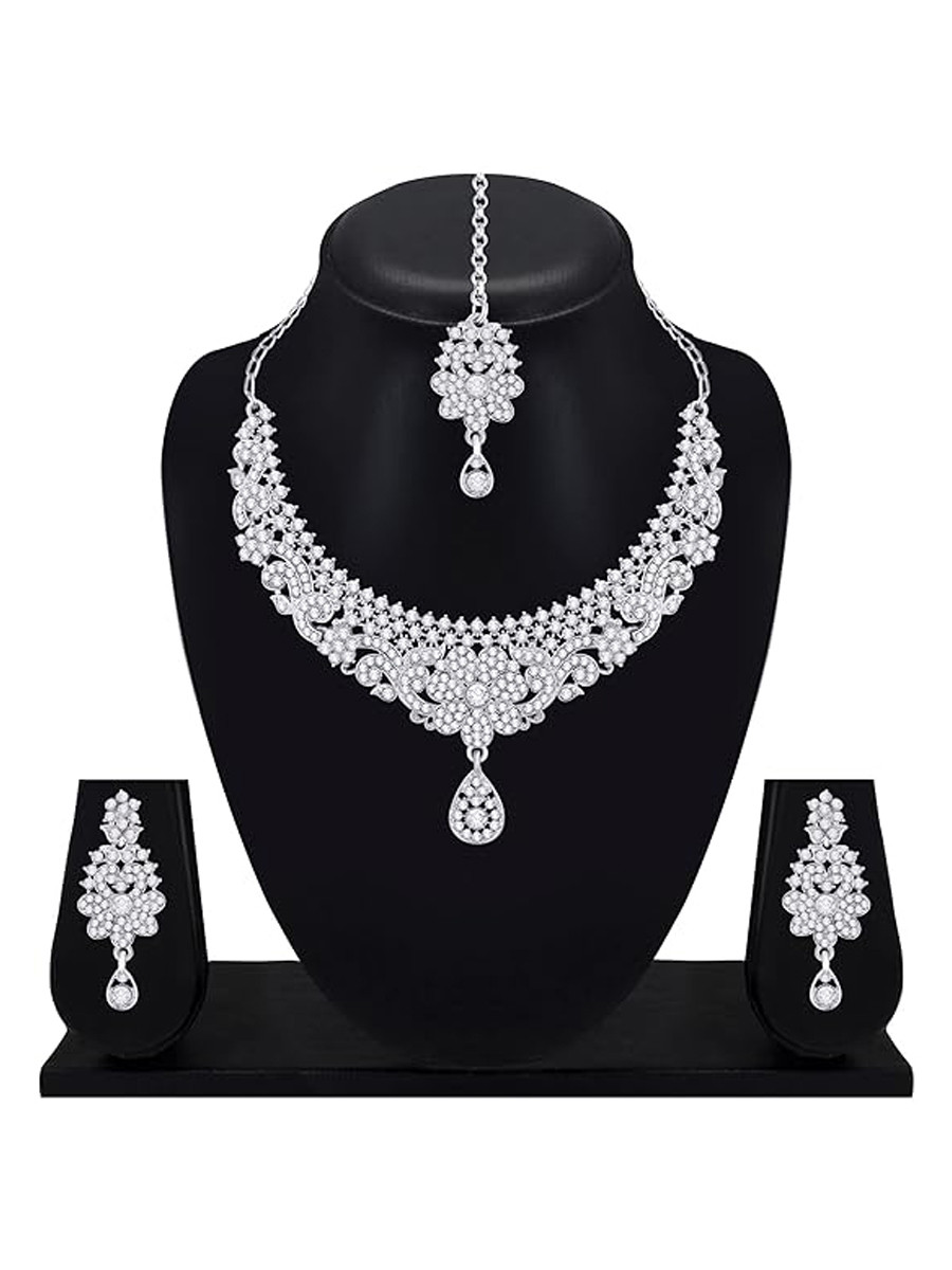 White Alloy Festival Wear Kundan Necklace