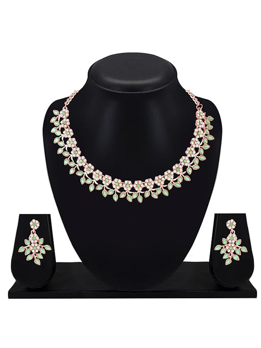 White Alloy Festival Wear Kundan Necklace