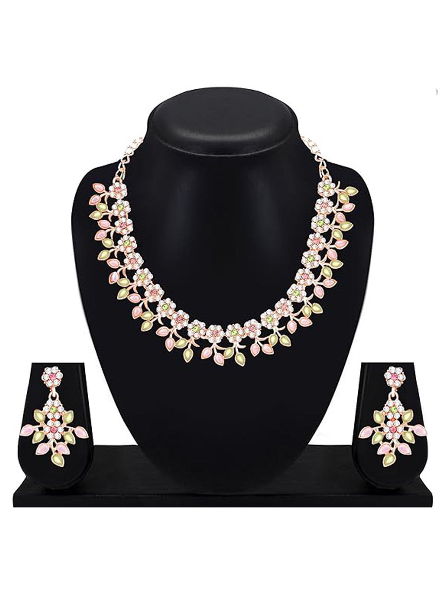 White Alloy Festival Wear Kundan Necklace