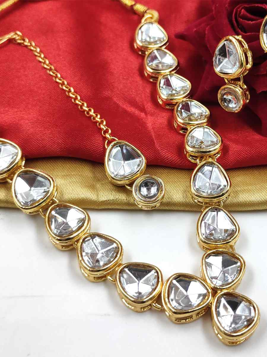 White Alloy Festival Wear Kundan Necklace