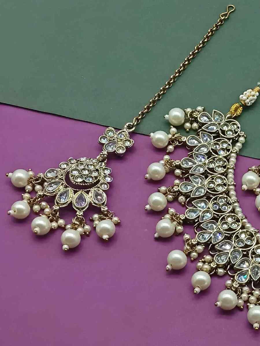 White Alloy Festival Wear Kundan Necklace