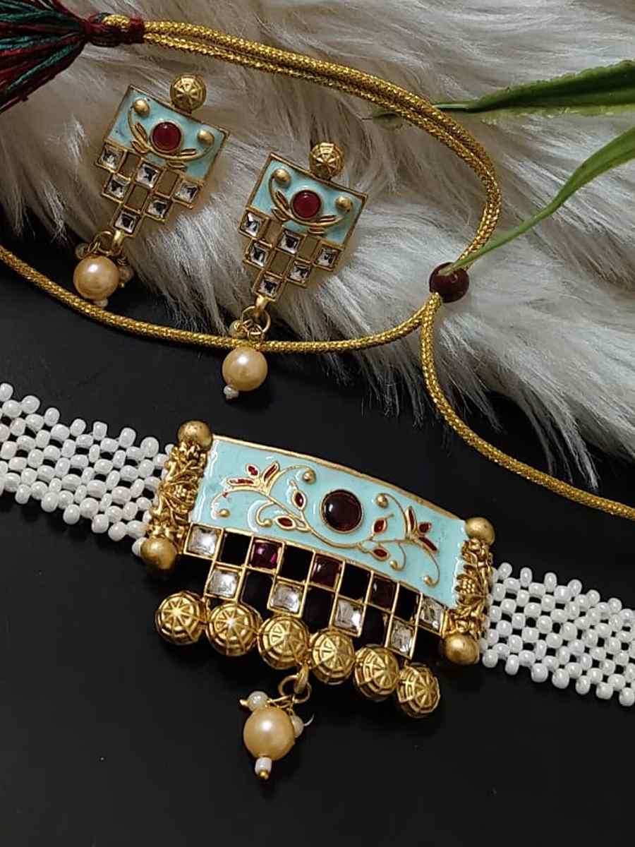 White Alloy Festival Wear Kundan Necklace