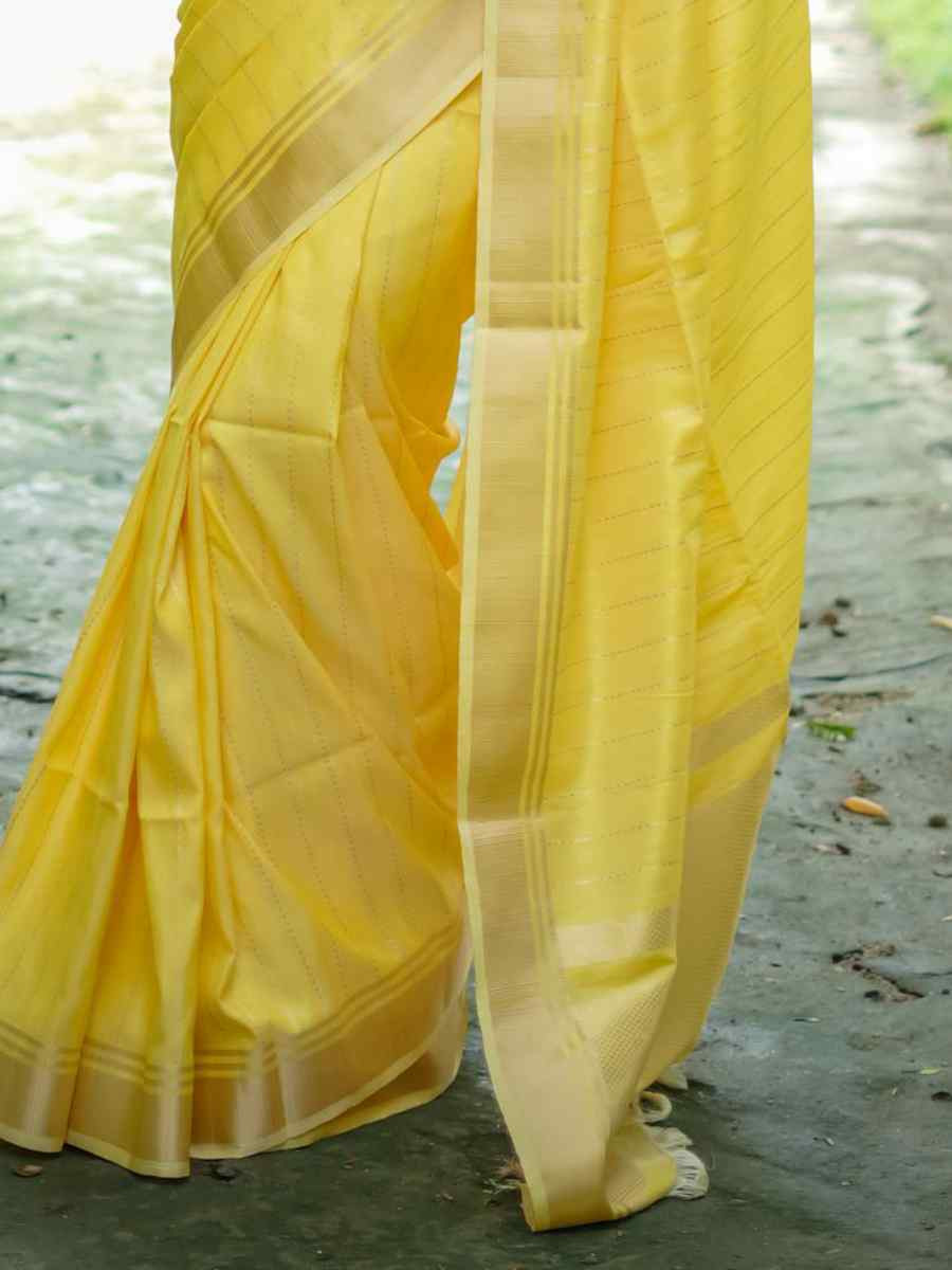 Yellow Raw Silk Handwoven Festival Wedding Heavy Border Saree