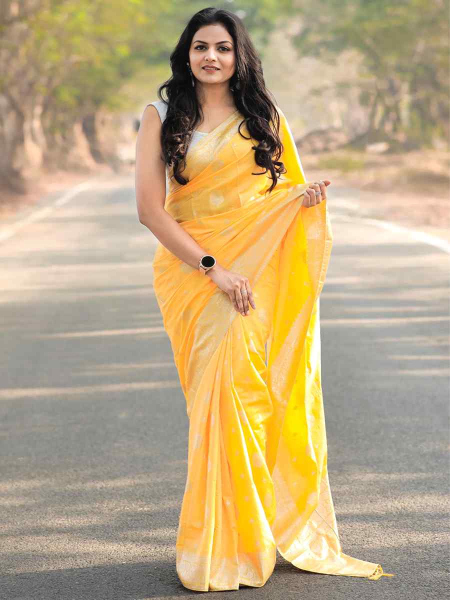 Yellow Soft Cotton Silk Handwoven Wedding Festival Heavy Border Saree